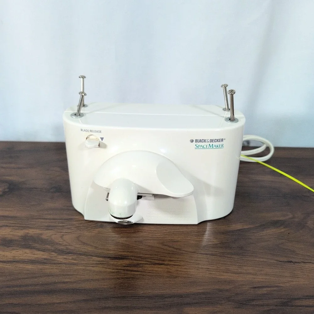 BLACK+DECKER Spacemaker Under-Counter Can Opener EC85 White Hardware Tested